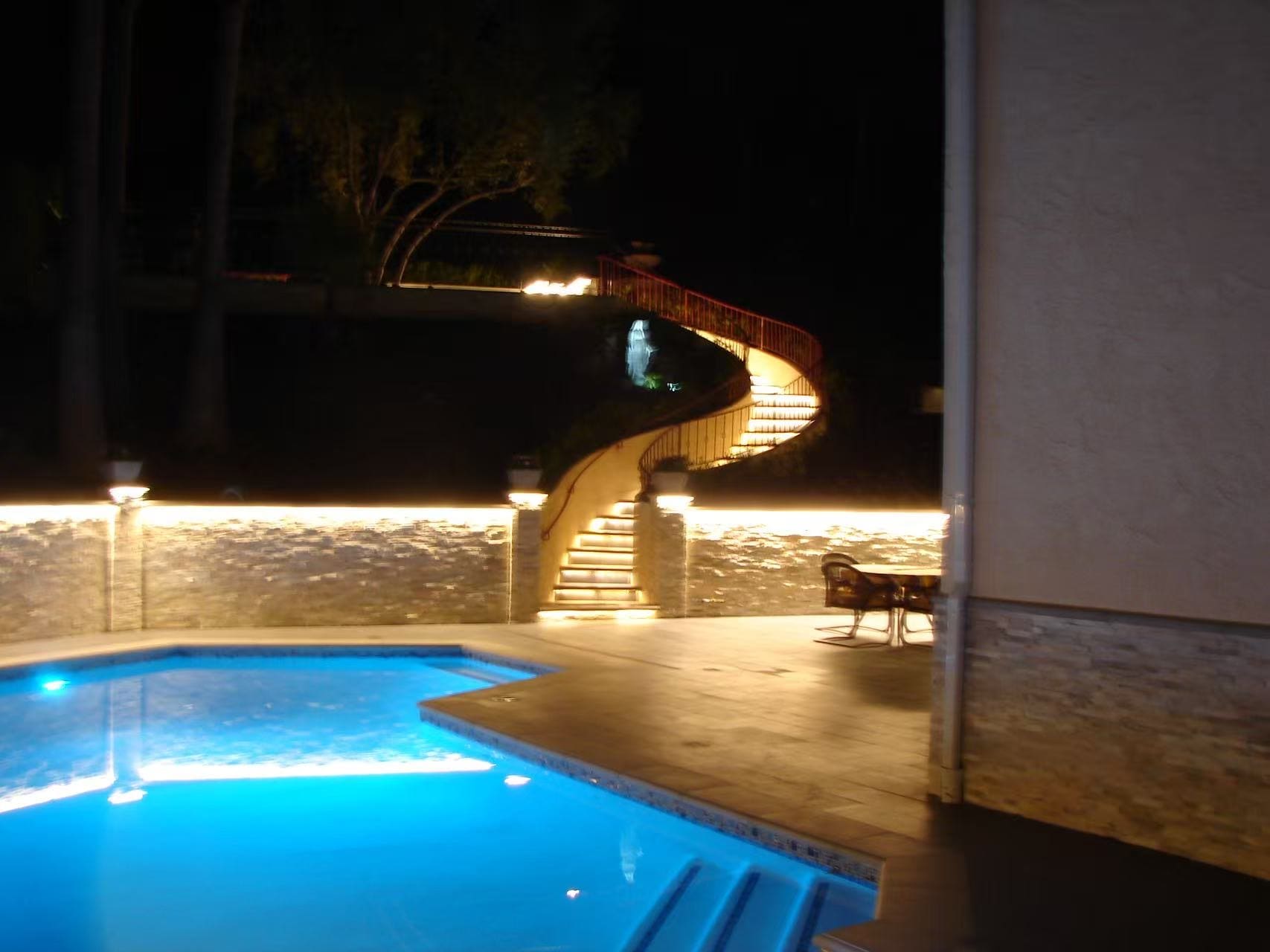 Poolside curtain Light